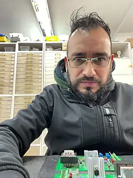 Snapshot of leonardohot1987 chatting on January 2025 05:44:01 PM leonardohot1987 online show from January 2025 05:44:01 PM