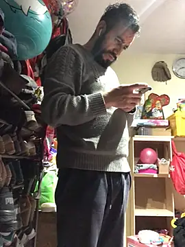 Snapshot of leonardohot1987 chatting on February 2025 05:39:01 AM leonardohot1987 online show from February 2025 05:39:01 AM