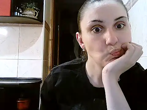 Yuliia30 online show from March 2026 07:08:01 PM