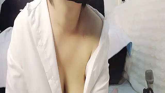 Hey-Cute online show from January 2025 05:05:01 PM