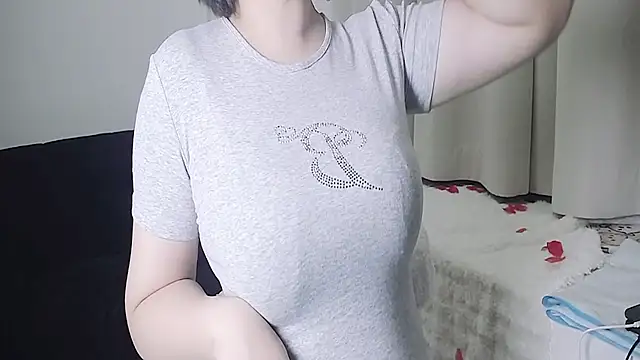 Hey-Cute online show from January 2025 05:41:01 PM