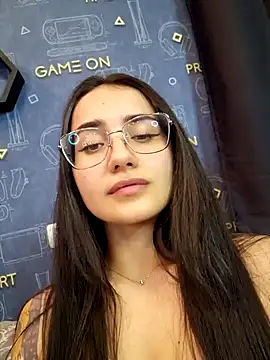 Snapshot of LittleX_Angel chatting on January 2025 11:45:01 AM LittleX Angel online show from January 2025 11:45:01 AM