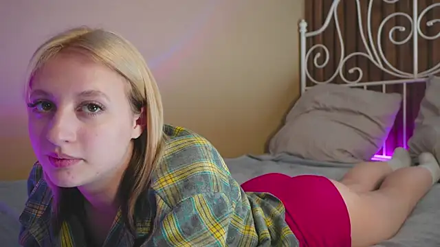 milasmiu online show from January 2025 09:46:02 PM