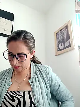 CHARLOTTE 1711 online show from January 2025 09:36:01 PM