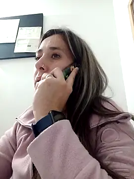 CHARLOTTE 1711 online show from February 2025 01:09:01 AM