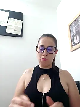 CHARLOTTE 1711 online show from February 2025 12:19:01 AM