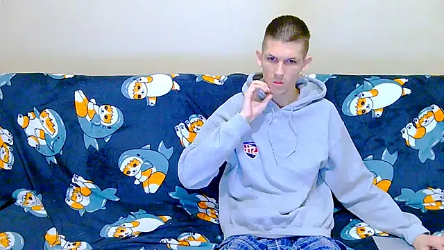 Lester Broo online show from October 2025 09:14:02 PM