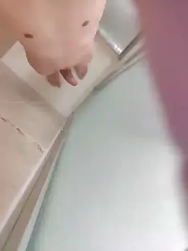 Snapshot of cu3ex80 chatting on February 2025 07:48:02 PM cu3ex80 online show from February 2025 07:48:02 PM