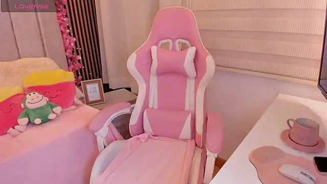 tamy xoo online show from November 2025 06:50:01 PM