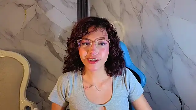 Snapshot of zoe_ch_ chatting on June 2026 03:12:01 AM zoe ch online show from June 2026 03:12:01 AM