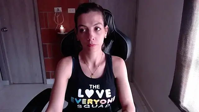 Princezzlove3 online show from March 2025 05:49:01 PM