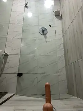 arturguy00 online show from April 2026 05:15:01 AM