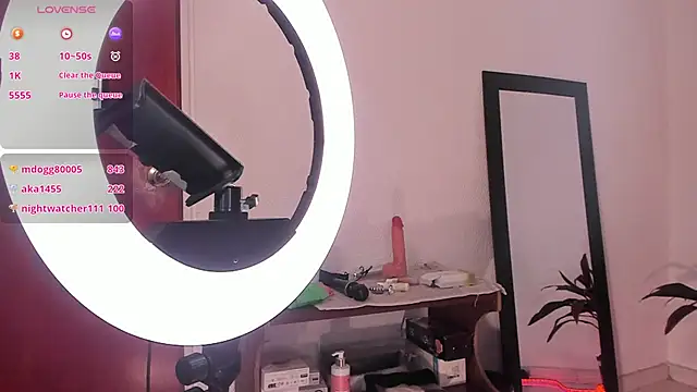 Snapshot of raven__white1 chatting on January 2025 11:59:02 PM raven white1 online show from January 2025 11:59:02 PM