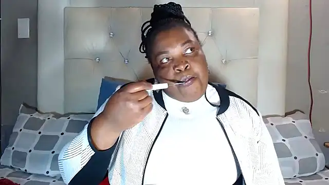 omalicha98 online show from May 2026 06:31:02 AM
