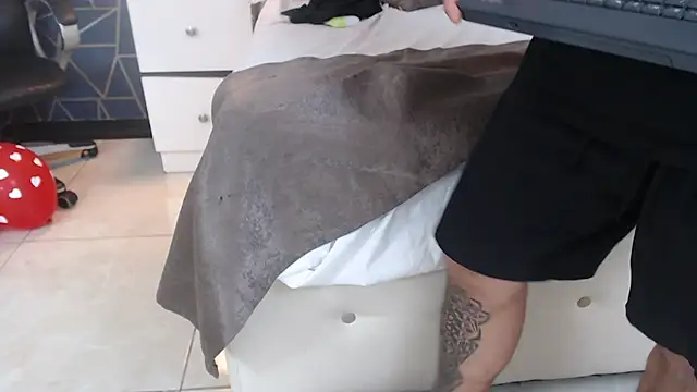 BrandonColee online show from February 2025 12:28:01 PM