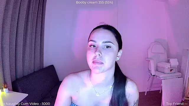 Snapshot of NaomiiMoon chatting on June 2026 07:37:02 PM NaomiiMoon online show from June 2026 07:37:02 PM