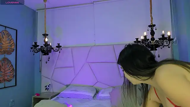 Aitana Hilton  online show from September 2025 11:56:02 AM