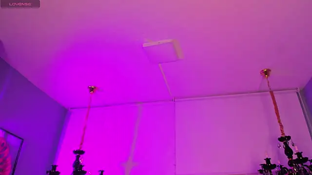 Aitana Hilton  online show from January 2026 11:59:02 AM