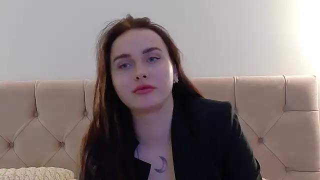 Lilliana Moon online show from January 2025 01:19:01 PM