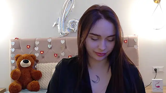 Lilliana Moon online show from February 2025 01:08:02 PM