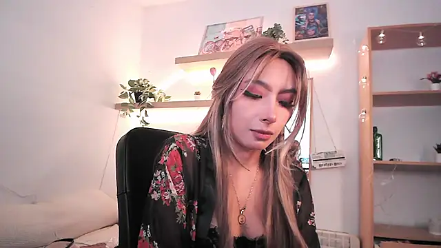 SabrinaSpell  online show from April 2026 01:00:02 PM