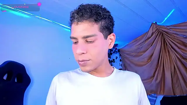 Ethan Boyy online show from November 2025 10:20:02 PM