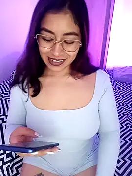 Snapshot of AnonymousGirl chatting on May 2026 03:28:01 PM AnonymousGirl online show from May 2026 03:28:01 PM