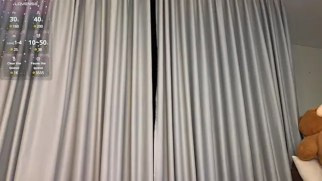 Snapshot of asianqueeny chatting on February 2025 07:10:02 PM asianqueeny online show from February 2025 07:10:02 PM