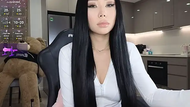 Snapshot of asianqueeny chatting on November 2025 12:43:01 AM asianqueeny online show from November 2025 12:43:01 AM