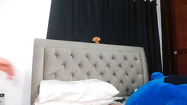 sweethoneytsx online show from September 2025 09:53:01 PM