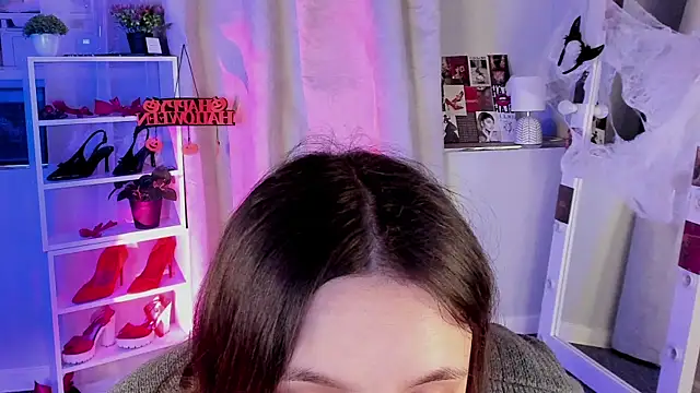 Snapshot of Sahara_Shields chatting on October 2025 10:56:02 AM Sahara Shields online show from October 2025 10:56:02 AM