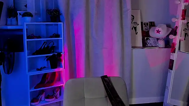 Snapshot of Sahara_Shields chatting on November 2025 10:03:02 AM Sahara Shields online show from November 2025 10:03:02 AM