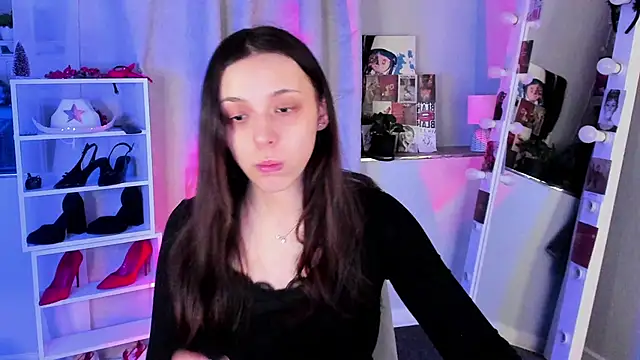 Snapshot of Sahara_Shields chatting on February 2026 09:32:02 AM Sahara Shields online show from February 2026 09:32:02 AM