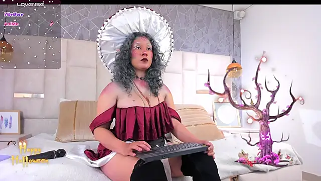 Tamara palacios online show from October 2025 07:59:01 PM