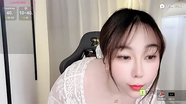 Snapshot of Alano-01 chatting on March 2025 11:30:02 AM Alano-01 online show from March 2025 11:30:02 AM