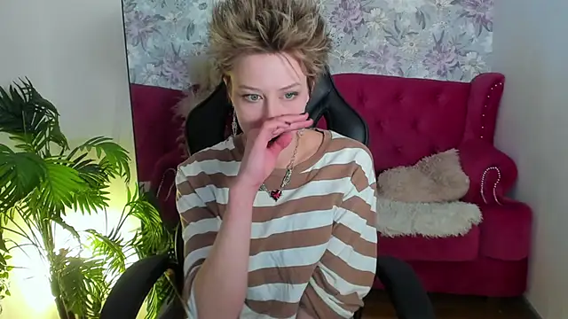 via mayer  online show from March 2025 02:57:01 PM