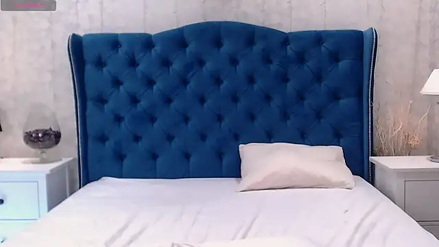 via mayer  online show from September 2025 11:49:01 PM