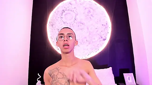 EthaanCox online show from March 2025 02:15:02 AM