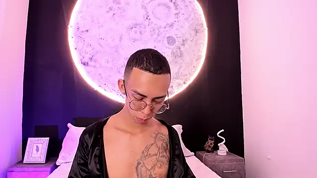 EthaanCox online show from March 2025 02:19:02 AM