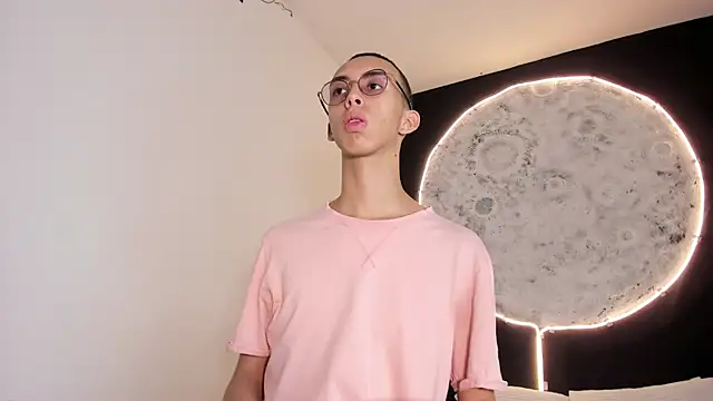 EthaanCox online show from March 2025 08:35:02 PM