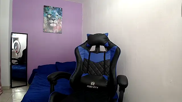 alana lara online show from November 2025 04:12:02 AM