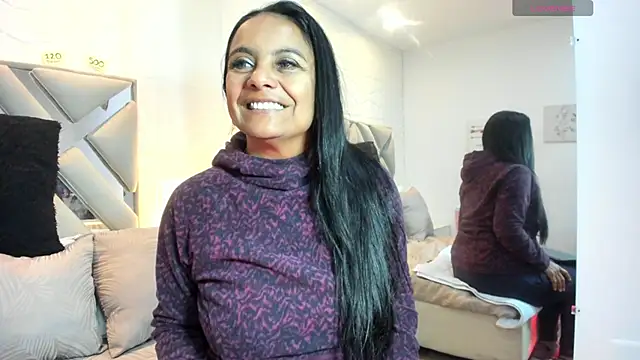 raquell moore online show from September 2025 11:11:01 AM