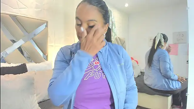 raquell moore online show from March 2026 12:38:02 PM