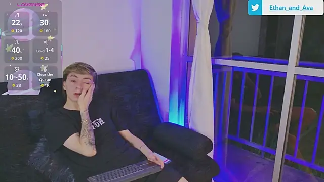 ethan and ava online show from October 2025 02:42:01 AM