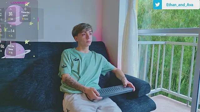 ethan and ava online show from October 2025 01:06:02 PM