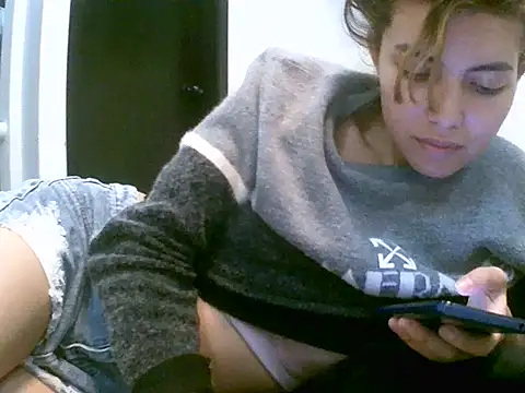 VittoriaTaylor online show from December 2025 10:26:02 PM