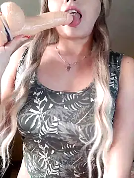 monicavictoria1301 online show from November 2025 10:15:02 PM