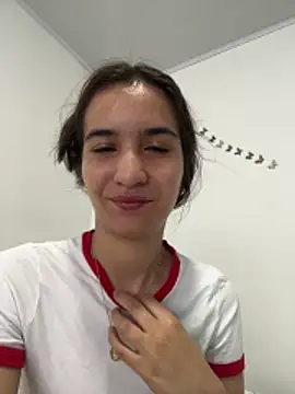 Bella still online show from February 2026 01:42:01 PM