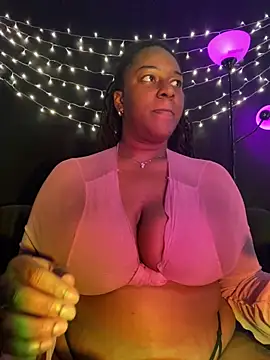 Snapshot of xoxoHotCoCo chatting on January 2026 06:00:01 PM xoxoHotCoCo online show from January 2026 06:00:01 PM