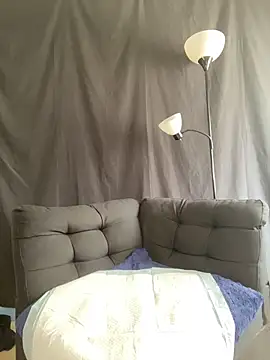 xoxoHotCoCo online show from April 2026 08:14:01 PM